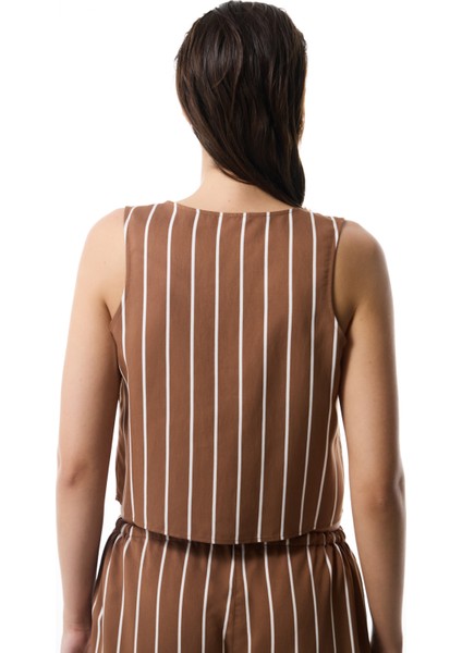 Marea Çizgili Bağlama Detaylı V Yaka Crop Top Üst fiyatları