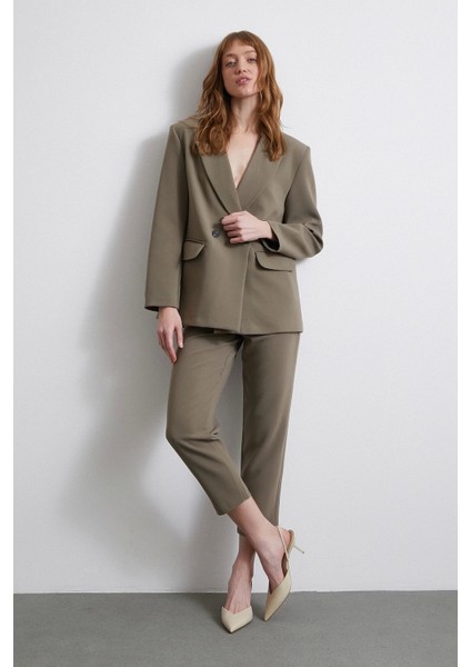 Önü Pensli Skinny Kumaş Pantolon Haki fiyatları