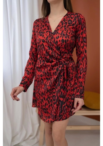 Kırmızı Leopar Desenli Saten Elbise
