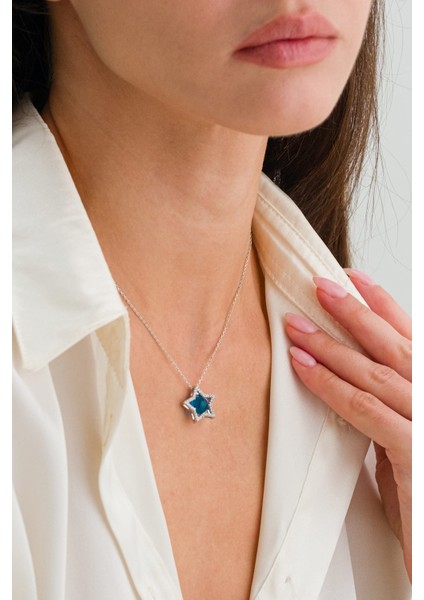 925 Ayar Gümüş Mavi Yıldız Işıltısı Kadın Kolye