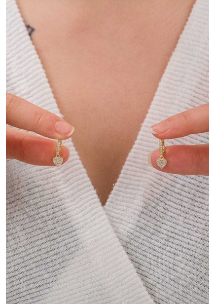 925 Ayar Gümüş Taşlı Kalp Detaylı Kadın Halka Küpe modelleri