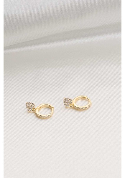 925 Ayar Gümüş Taşlı Kalp Detaylı Kadın Halka Küpe fırsatları