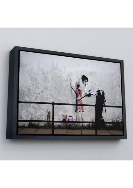 Çerçeveli Bansky'nin Küçük Kız Çocuğunu Arayan Polis Isimli Çalışması Kanvas TABLO-5010 modelleri