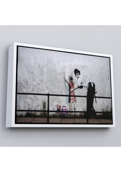 Çerçeveli Bansky'nin Küçük Kız Çocuğunu Arayan Polis Isimli Çalışması Kanvas TABLO-5010 fırsatları
