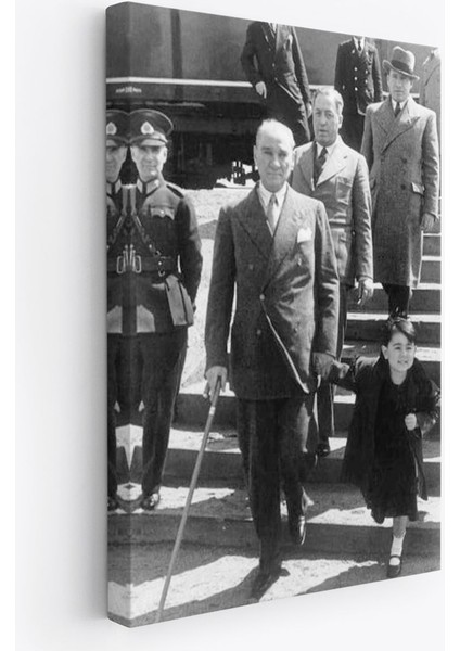 Atatürk Portre Tablosu Mustafa Kemal Atatürk Dikdörtgen Dekoratif Kanvas TABLO-FI-133