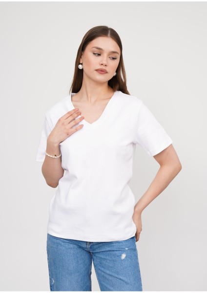 Regular Fit V Yaka Kadın T-Shirt