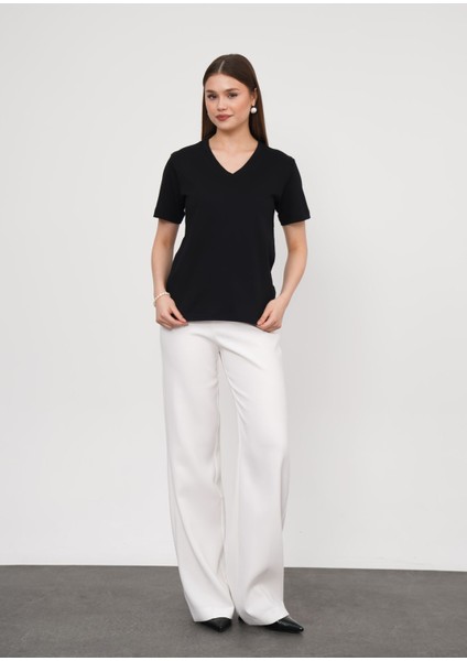 Regular Fit V Yaka Kadın T-Shirt