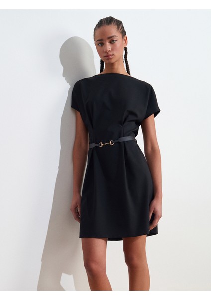 90914 Kayık Yaka Kep Kollu Elbise-Siyah indirimleri