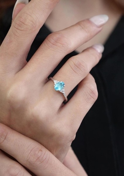 Blue Topaz Oval Tektaş Yüzük indirimleri