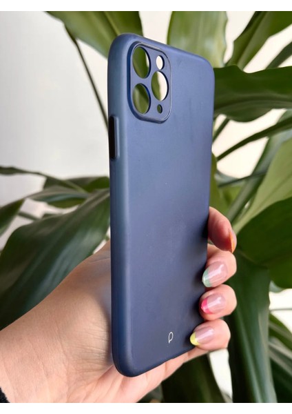 iPhone 11 Pro Lacivert Mat Şeffaf Kılıf modelleri