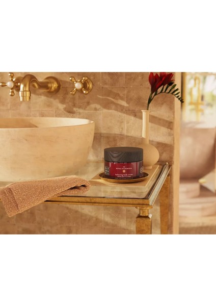 Ayurveda Vücut Kremi 220 ml İndian Rose & Sweet Almond fiyatları