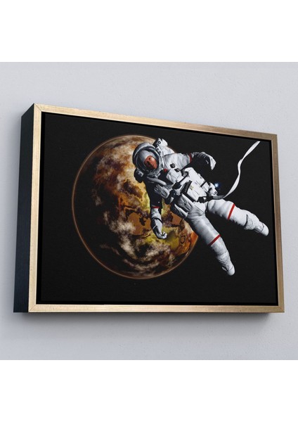 Çerçeveli Gezegenin Arka Planındaki Astronot Kanvas Duvar TABLOSU-1182 fiyatları