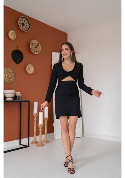 Siyah Önü Boğumlu Elbise