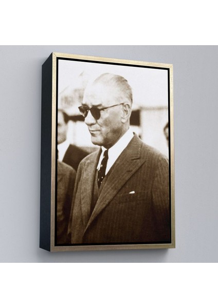 Çerçeveli Atatürk Portre Tablosu Mustafa Kemal Atatürk Dikdörtgen Dekoratif Kanvas TABLO-143