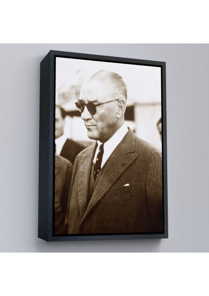 Çerçeveli Atatürk Portre Tablosu Mustafa Kemal Atatürk Dikdörtgen Dekoratif Kanvas TABLO-143