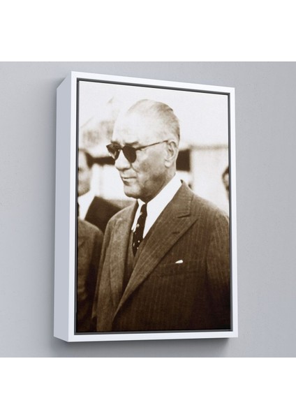 Çerçeveli Atatürk Portre Tablosu Mustafa Kemal Atatürk Dikdörtgen Dekoratif Kanvas TABLO-143