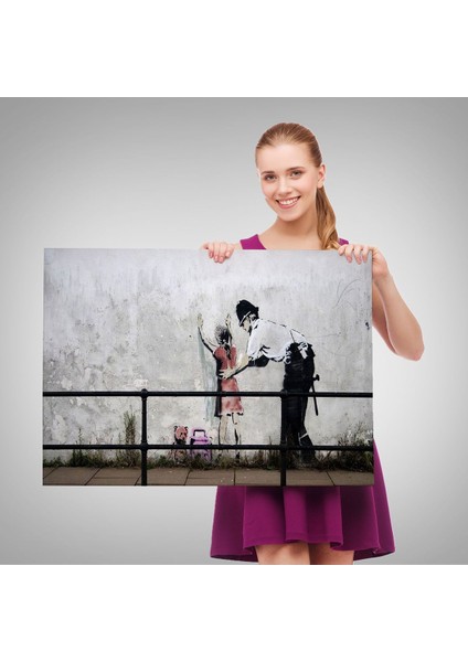 Bansky'nin Küçük Kız Çocuğunu Arayan Polis Isimli Çalışması Kanvas TABLO-5010 fırsatları