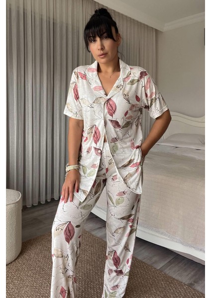 Renkli Yaprak Desenli Penye Pijama Takımı