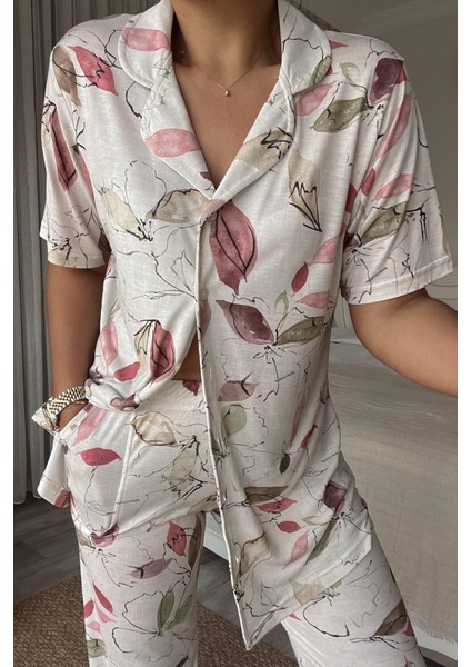 Renkli Yaprak Desenli Penye Pijama Takımı