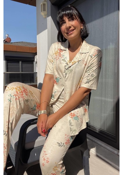 Krem Çiçek Desenli Pijama Takımı