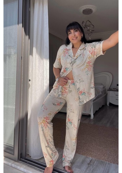 Krem Çiçek Desenli Pijama Takımı