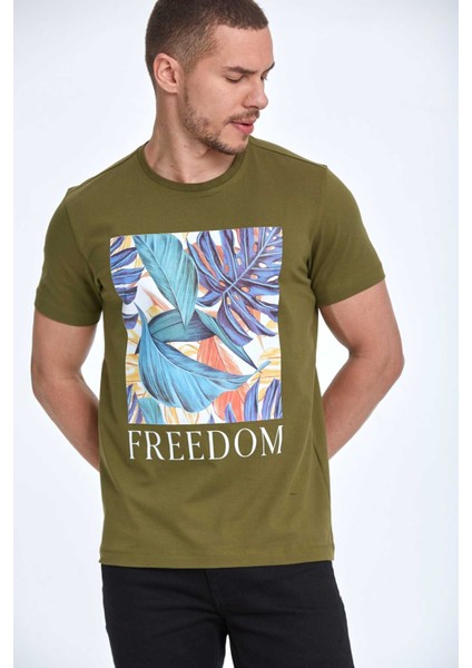 Elvio Baskılı Erkek Tişört Haki