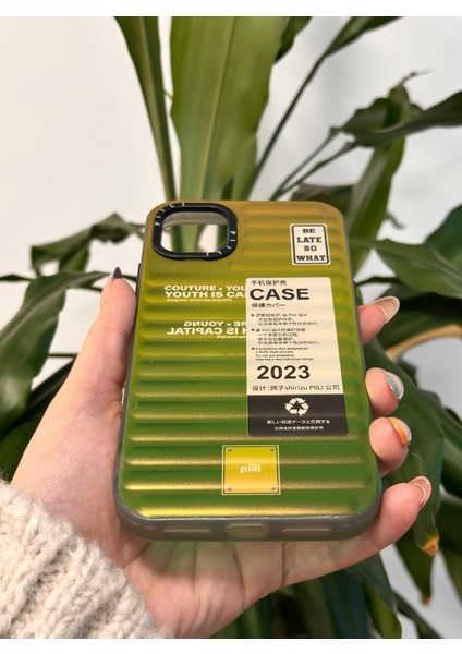 iPhone 11 Hologramlı Ve Yazı1 Detaylı Boyutlu Kılıf