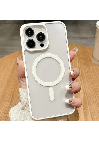Apple iPhone 15 Pro Uyumlu Magsafe Destekli Sert Silikon Kılıf