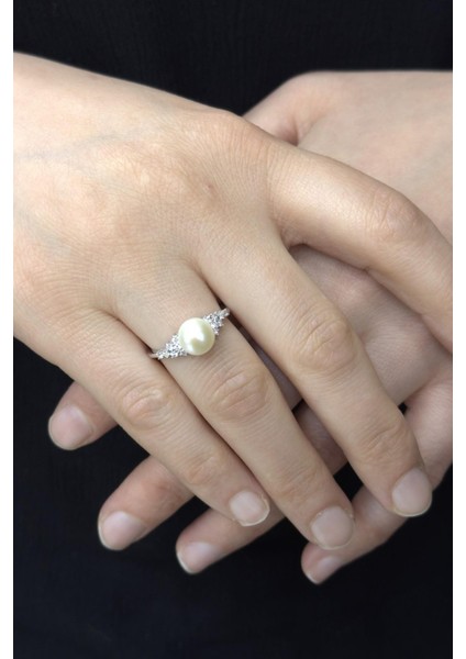 14 Ayar Altın 0,2 ct Doğal İncili Pırlanta Yüzük modelleri