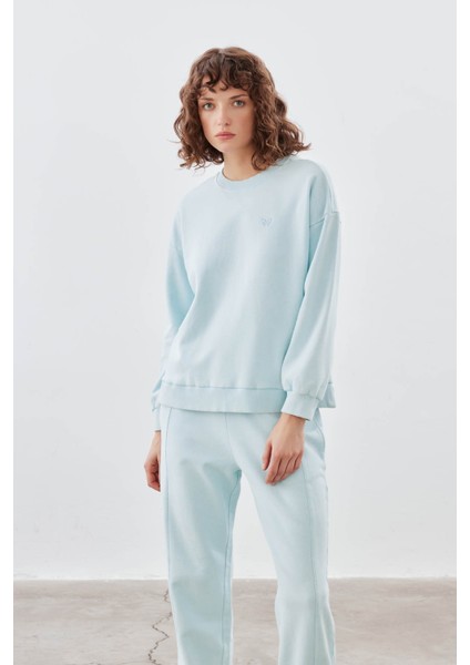 Kadın Pamuklu Yıkamalı Üç Iplik Uzun Kollu Sweatshirt