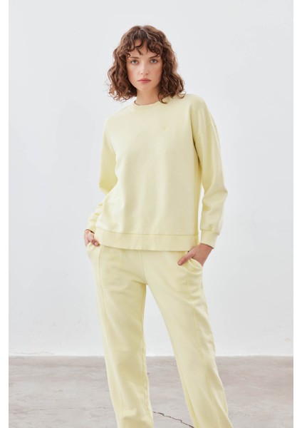 Kadın Pamuklu Yıkamalı Üç Iplik Uzun Kollu Sweatshirt