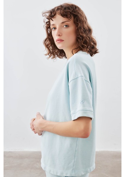 Kadın Pamuklu Yıkamalı Üç Iplik Kısa Kollu T-Shirt