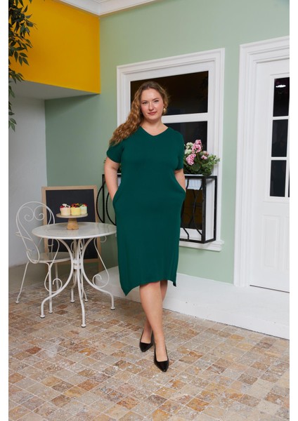 Asimetrik Kesim Sırt Kemer Detaylı Büyük Beden Elbise Zümrüt fırsatları