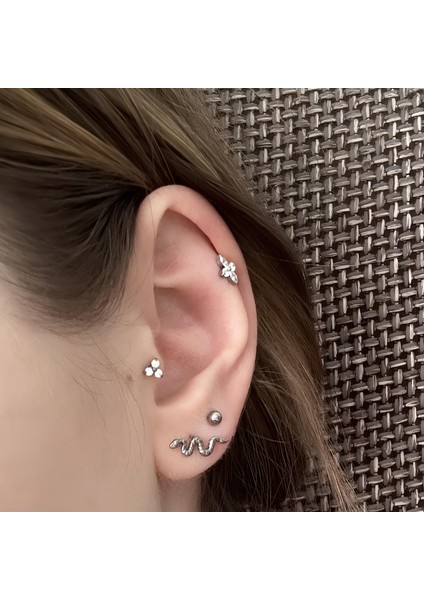 F136 Titanyum Trinity Model Tragus Piercing - Helix, Labret, Lobe Piercing - Titanyum Piercing