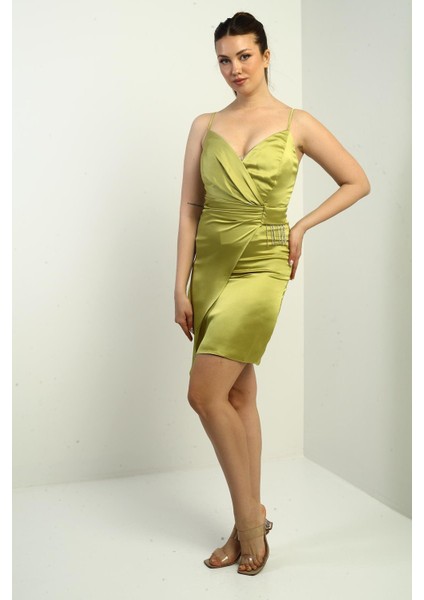 Kadın Ip Askılı Kruvaze Yaka Drapeli Beli Püsküllü Saten Kısa Elbise modelleri