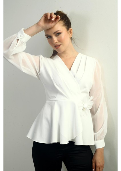 Kadın Kruvaze Yaka Şifon Kollu Çiçek Detaylı Likralı Bluz modelleri