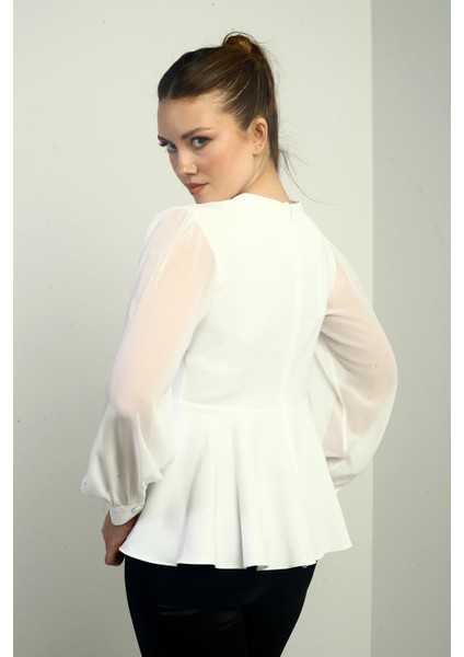 Kadın Kruvaze Yaka Şifon Kollu Çiçek Detaylı Likralı Bluz fırsatları