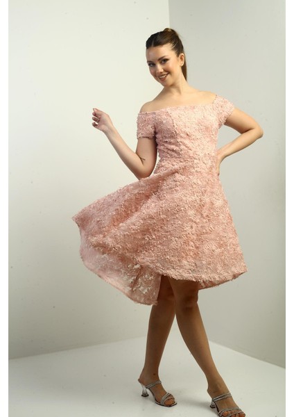 Kadın Madonna Yaka Önü Kısa Arkası Uzun Astarlı 3 Boyut Çiçekli Elbise