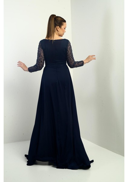 Kadın Kare Yaka Astarlı Kolu Boncuklu Geniş Beden Aralıklı Krep Saten Uzun Abiye Elbise fırsatları