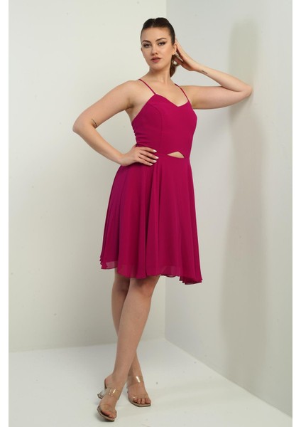 Kadın Ip Askılı Arkası Bağlamalı Önü Pencereli Astarlı Şifon Kısa Kloş Elbise modelleri