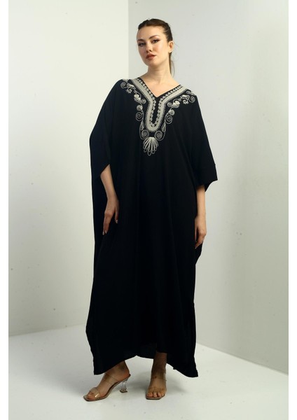 Kadın V Yaka Nakışlı Cepli Oversize Uzun Elbise fiyatları