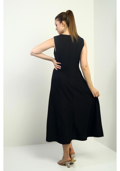 Kadın Zincir Detaylı Midi Elbise fırsatları