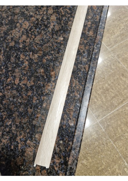 Parke Eşik Çıtası Kendinden Yapışkanlı Bodrum Renkli Alüminyum Profil 90 Cm/3 Adet.