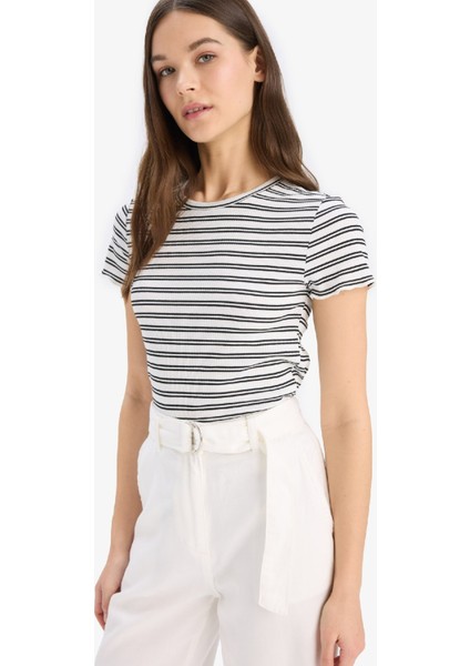 Fitted Bisiklet Yaka Çizgili Fitilli Kaşkorse Kısa Kollu Tişört K1965AZ25SM fırsatları