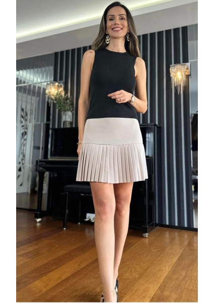Fibula Butik Yarım Pliseli Kısa Astarsız Etek