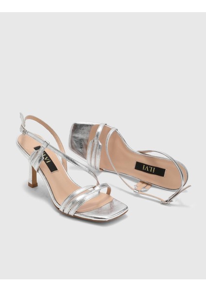 Nilsson Hakiki Deri Kadın Gümüş Renk Topuklu Sandalet fiyatları