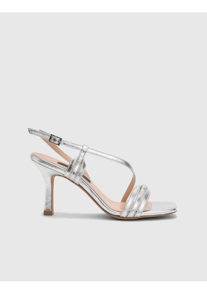 Nilsson Hakiki Deri Kadın Gümüş Renk Topuklu Sandalet modelleri