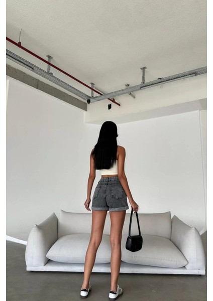 Butik Yüksek Bel Duple Paça Likralı Pamuk Kot Sort