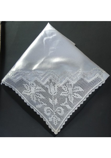 Tek Köşeli El Işi Dantelli Bohça 100 x 100 cm Boyutunda - Çiçekli Lale Model