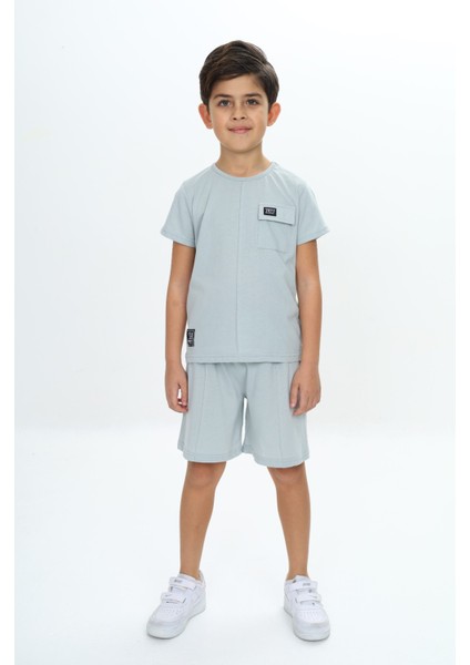 Erkek Çocuk Göğsü Cepli Armalı Şortlu Takım